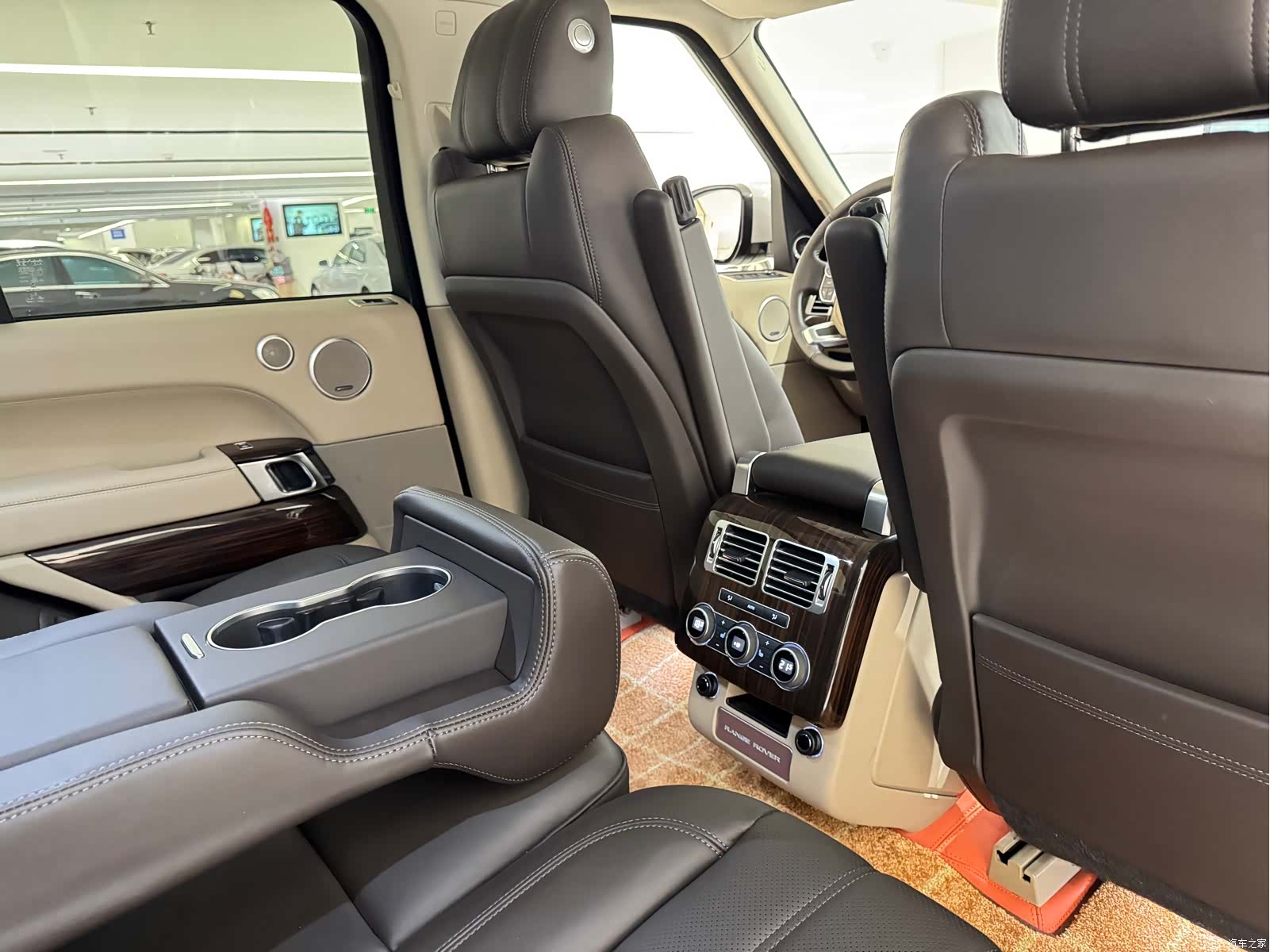 Land Rover Range Rover, 2018 11
