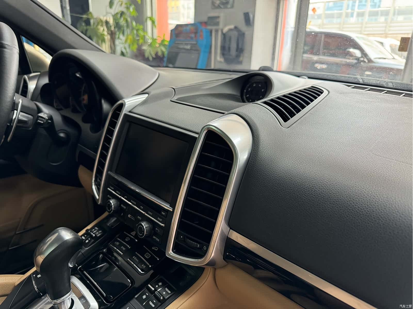 Porsche Cayenne, 2015 38