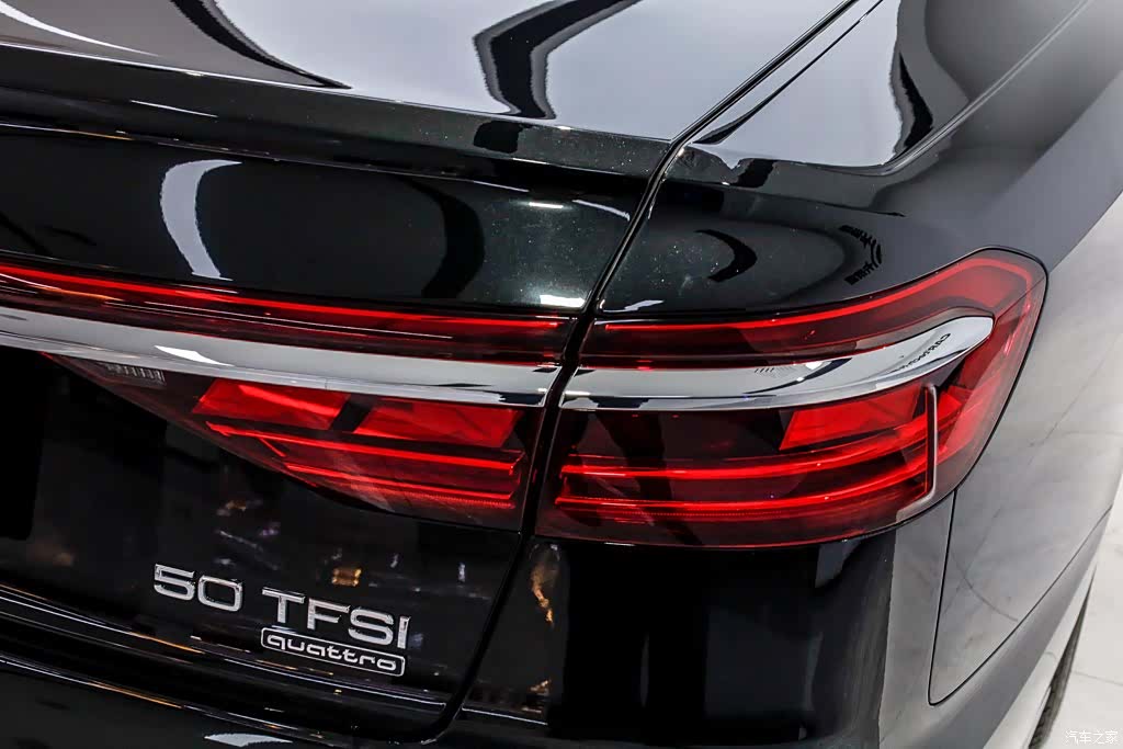 Audi A8L, 2022 11
