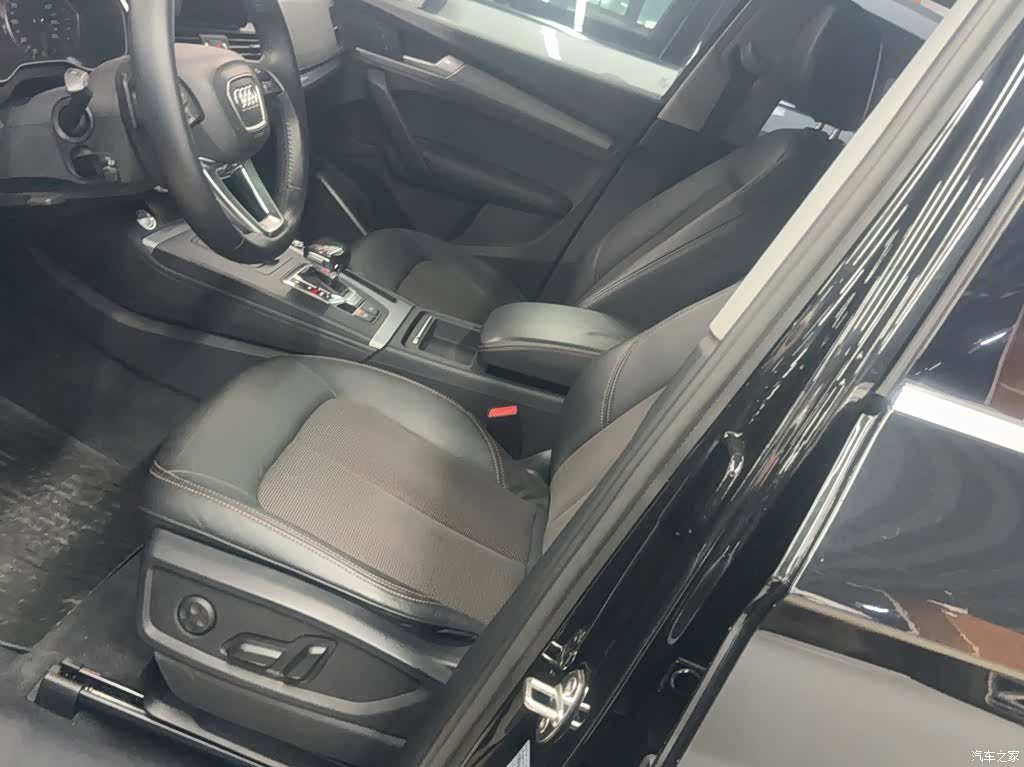 Audi Q5L, 2020 11