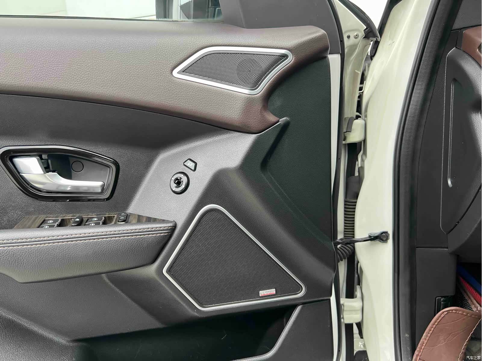 Landwind X7, 2016 26
