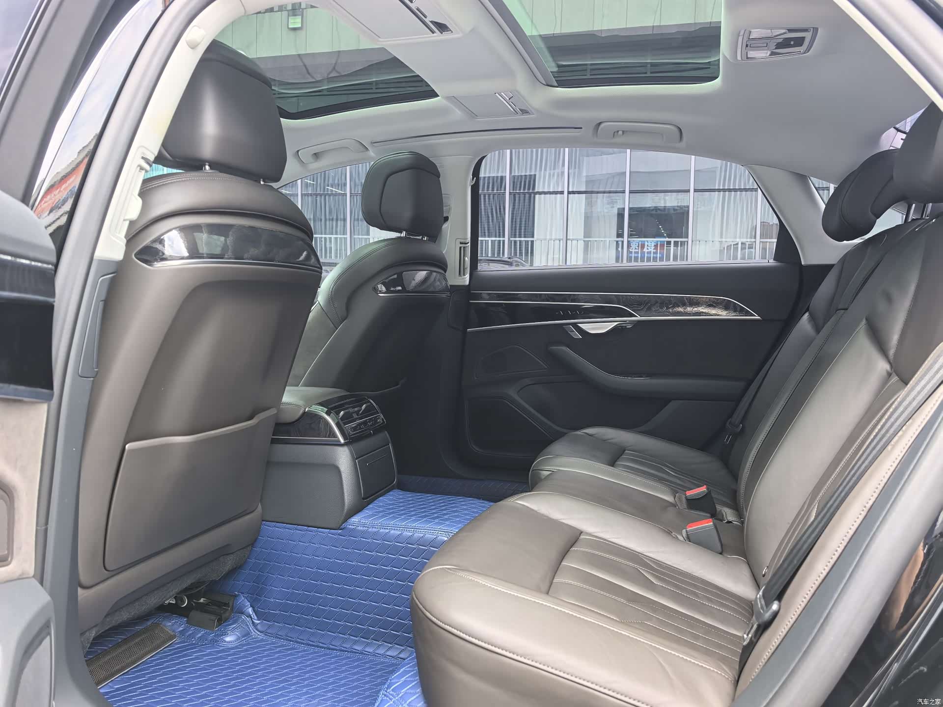 Audi A8L, 2019 11