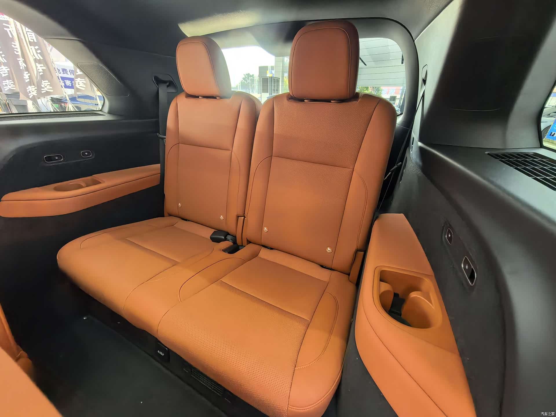Li Auto L8, 2025 12