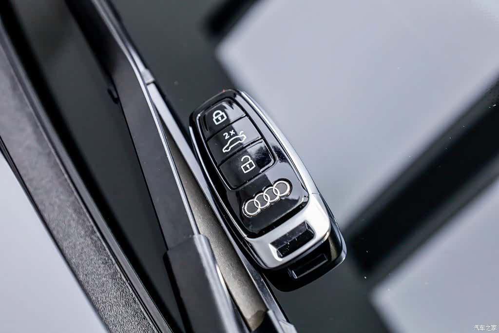 Audi A8L, 2022 17