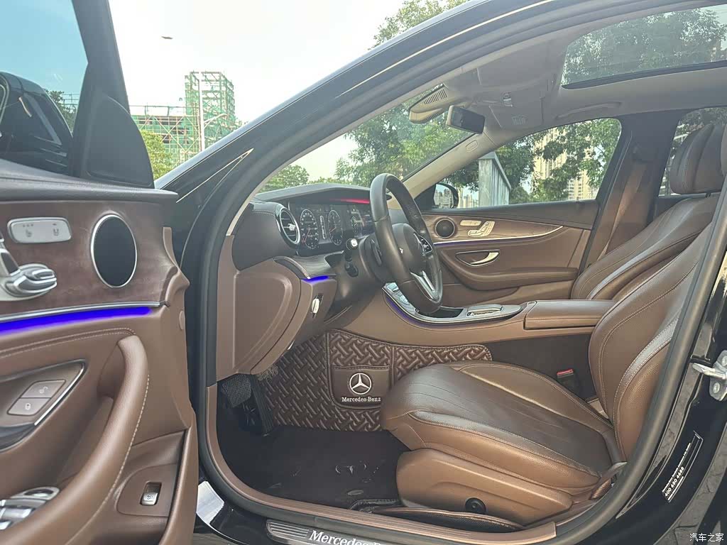 Mercedes-Benz E-Class, 2020 4
