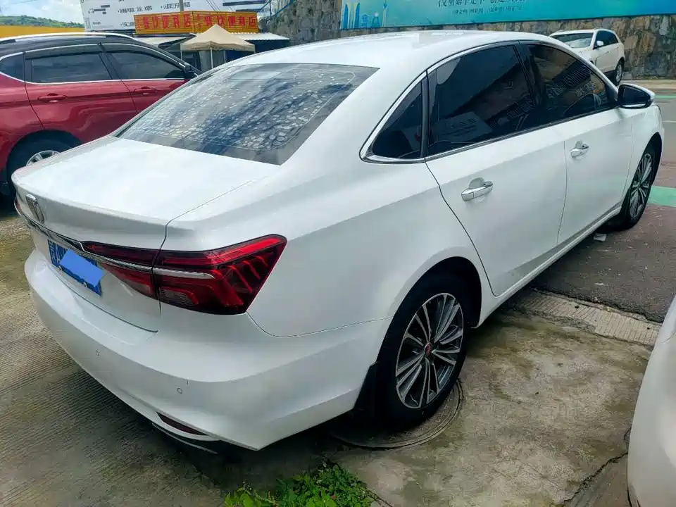 Roewe i6