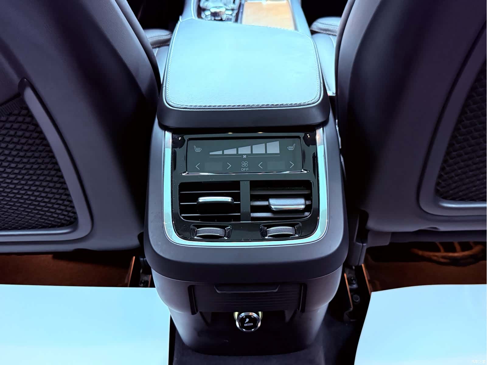 Volvo XC90, 2017 17