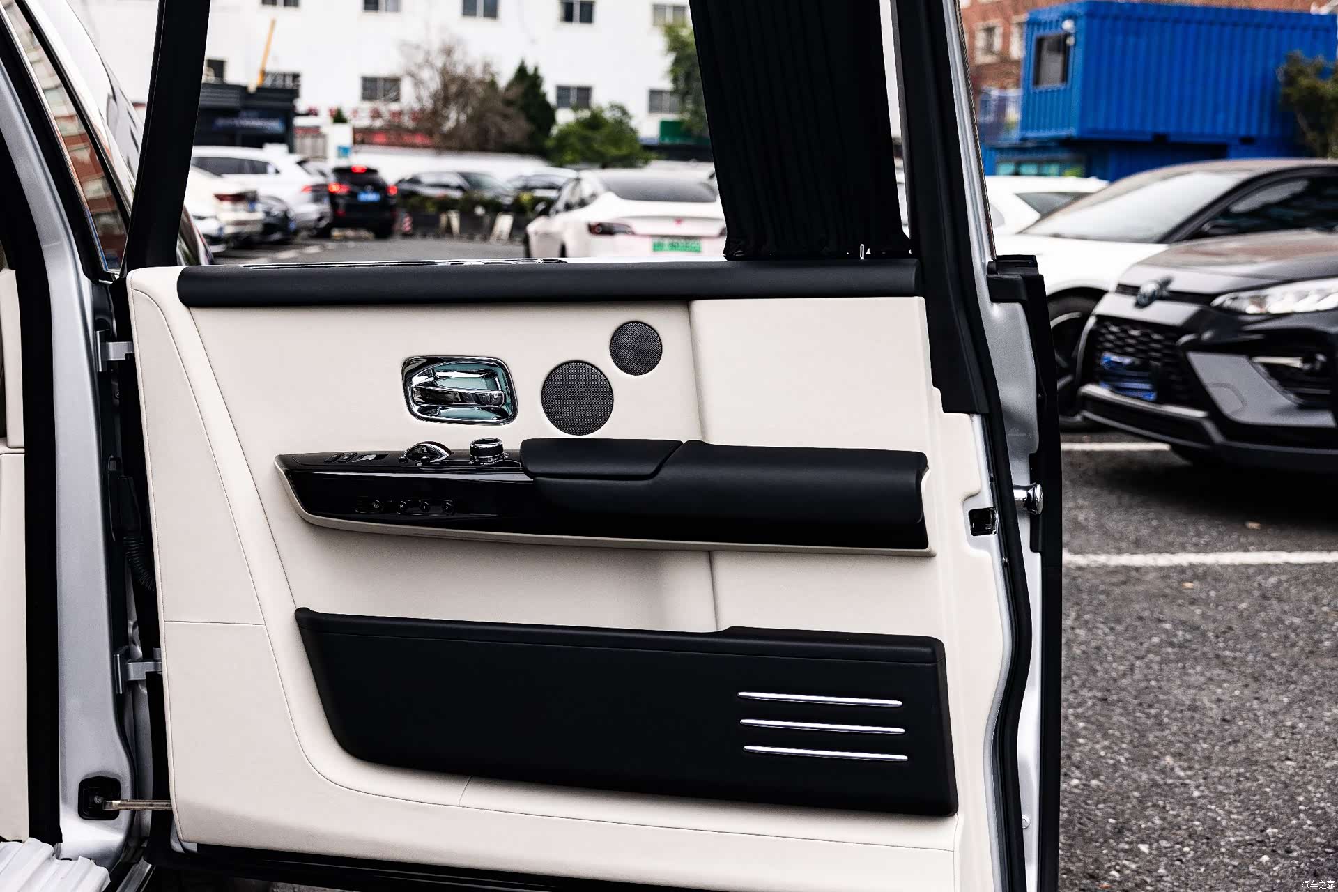 Rolls-Royce Phantom, 2018 16