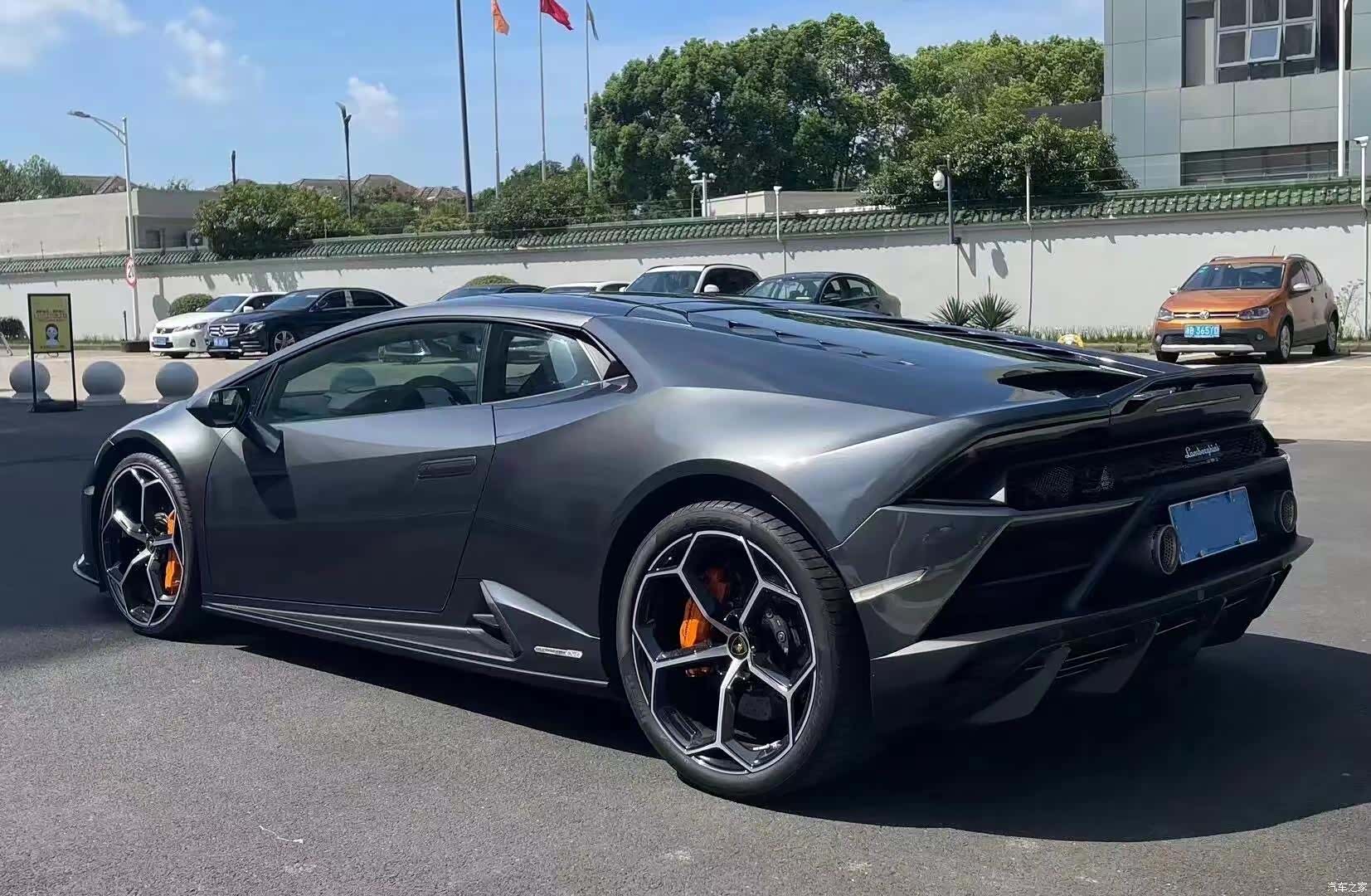 Lamborghini Huracán, 2022 2