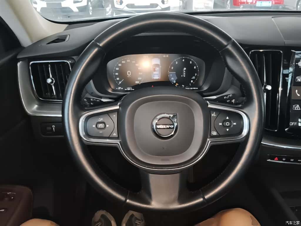 Volvo XC60, 2019 11