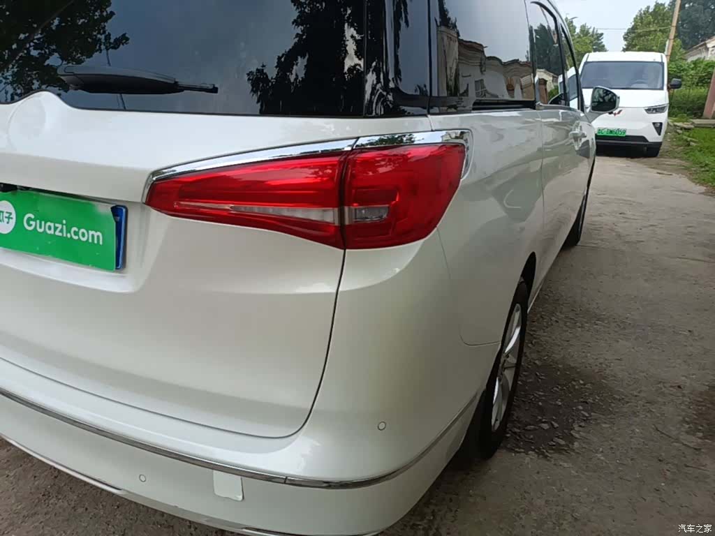 Buick GL8, 2019 8