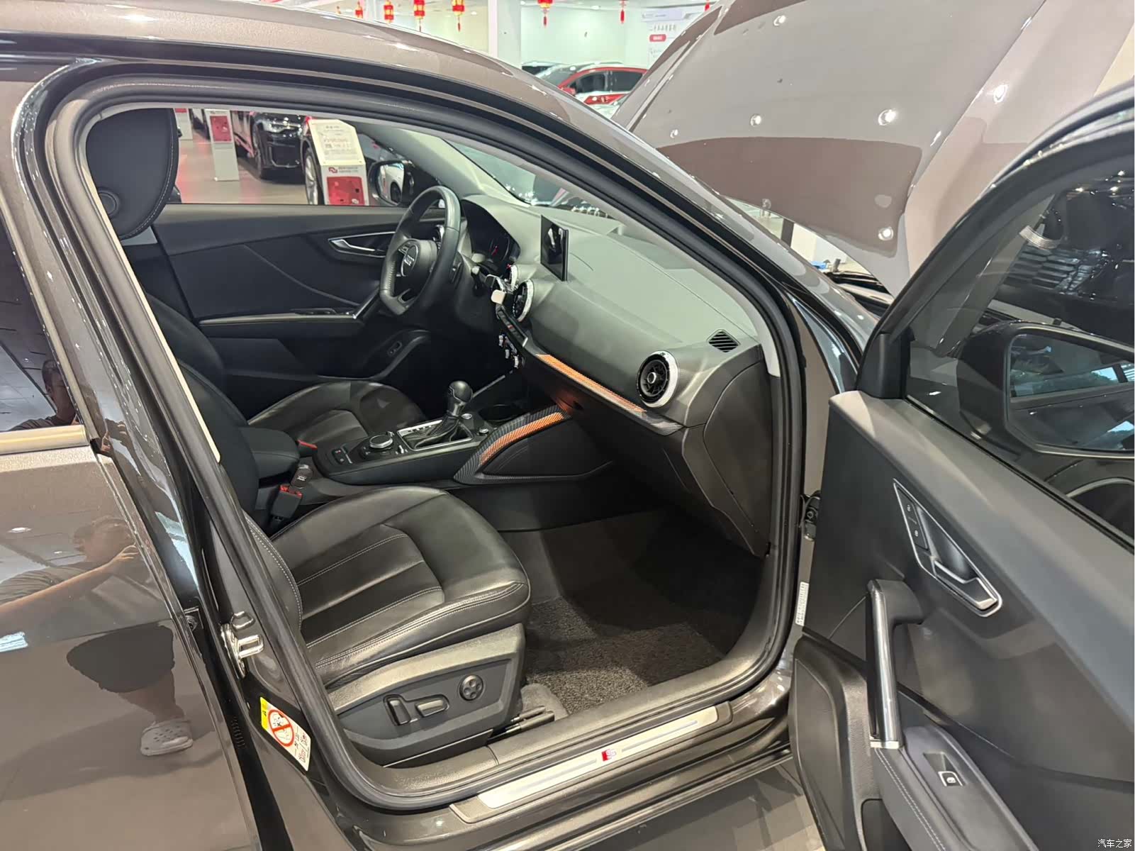 Audi Q2L, 2022 9