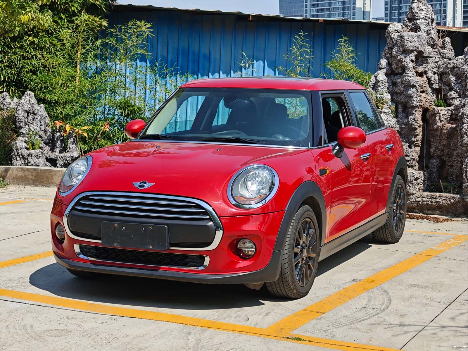 Mini ONE, 2017 1