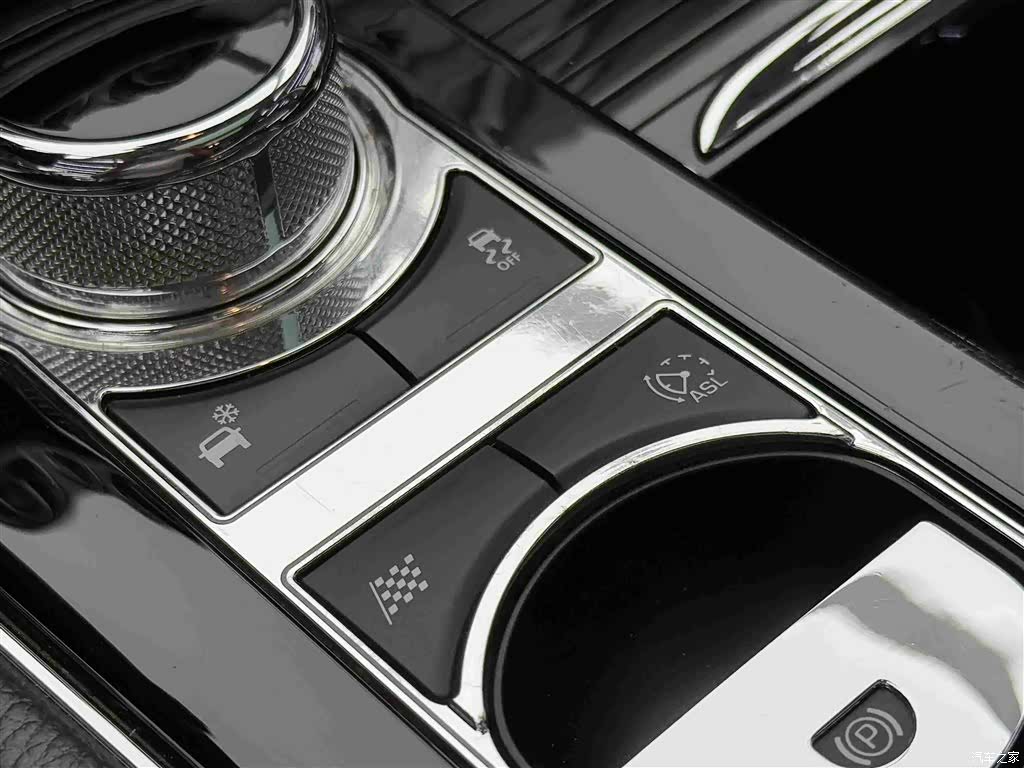 Jaguar XJ, 2015 15