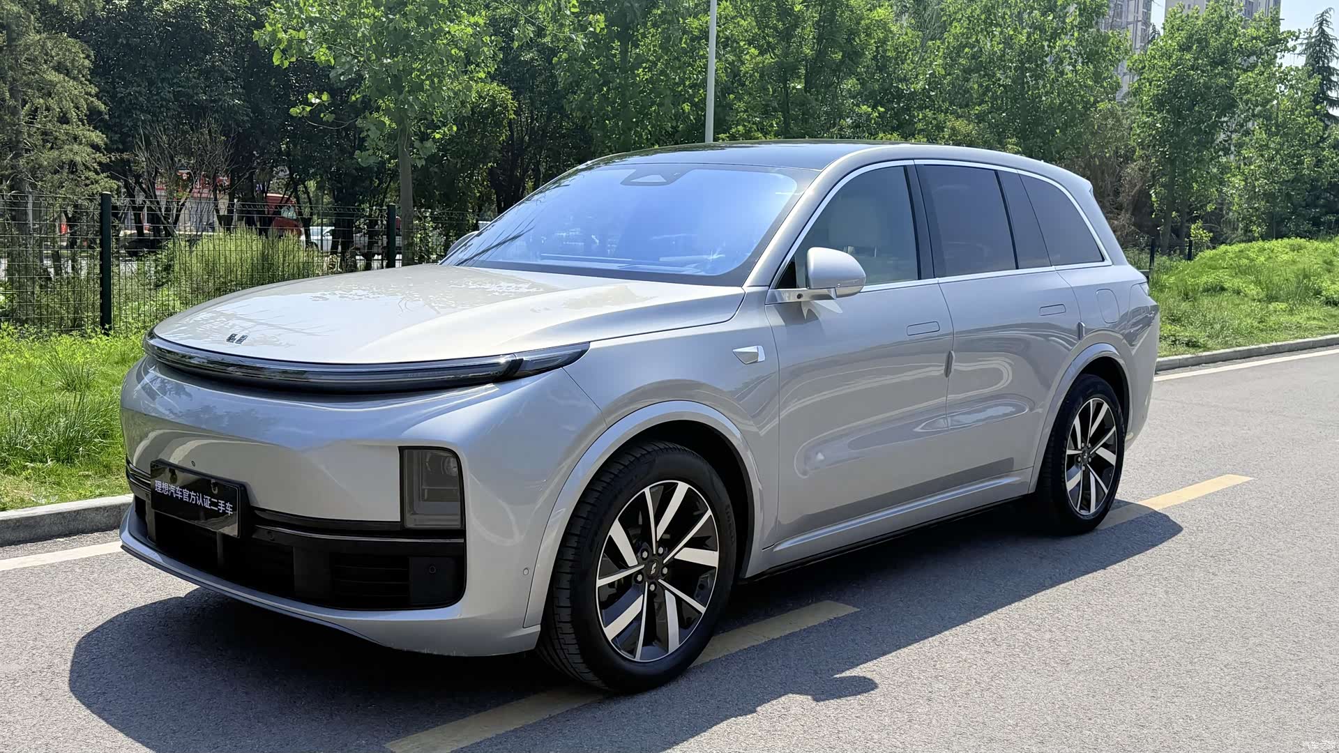 Li Auto L8, 2023 3