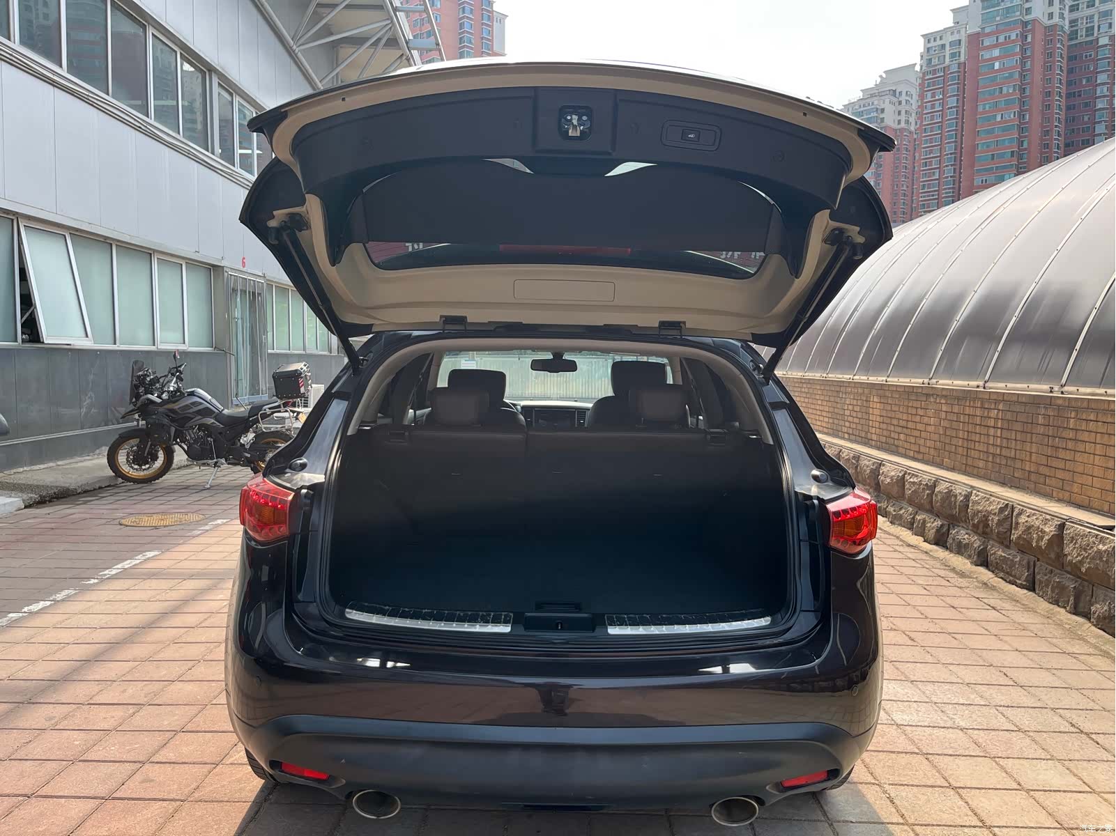 Infiniti FX35, 2012 29