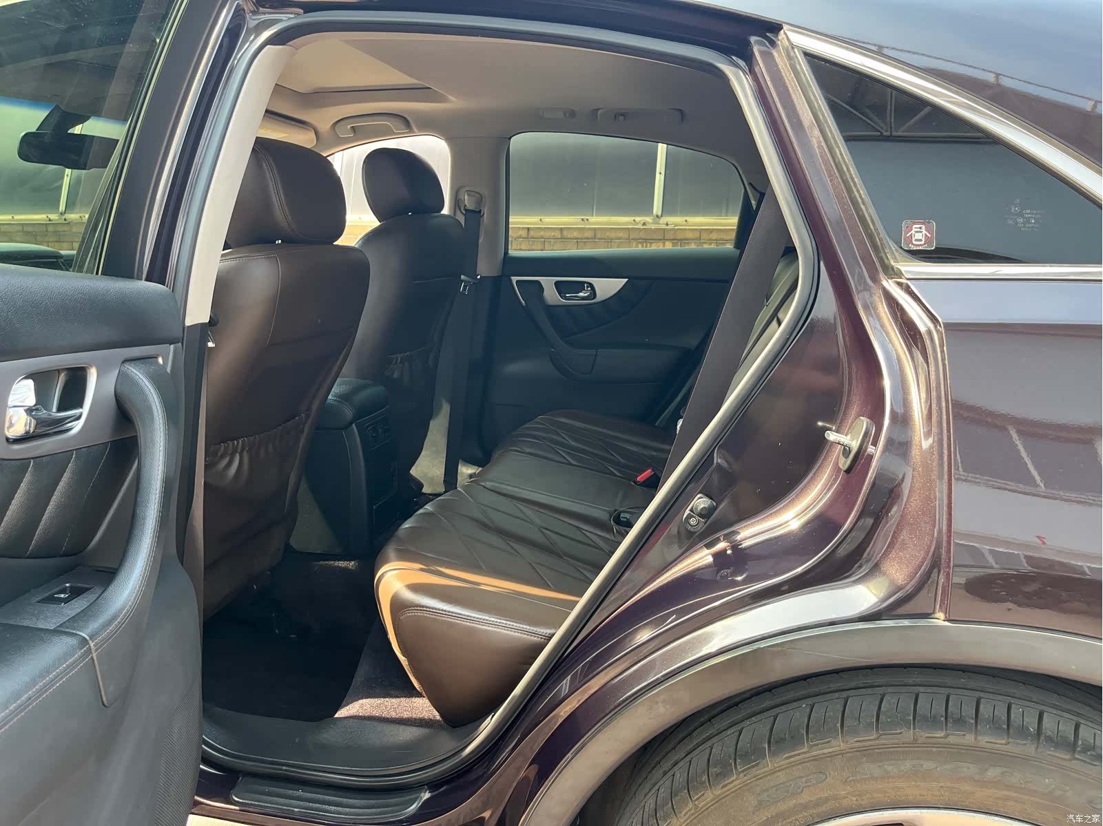 Infiniti FX35, 2012 15