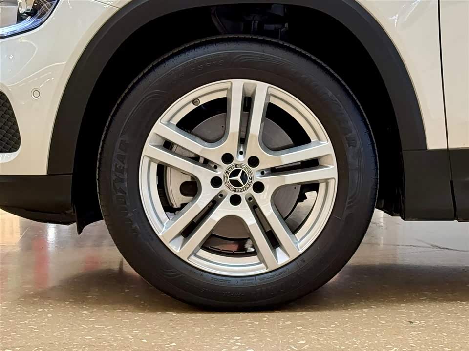 Mercedes-Benz GLB Mercedes-Benz GLB