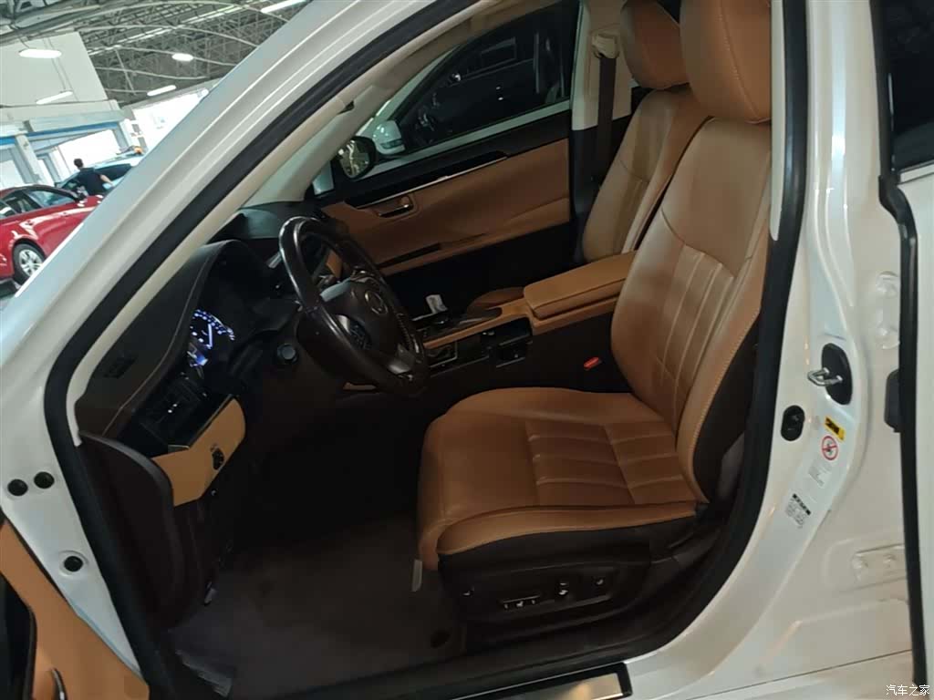 Lexus ES, 2016 8
