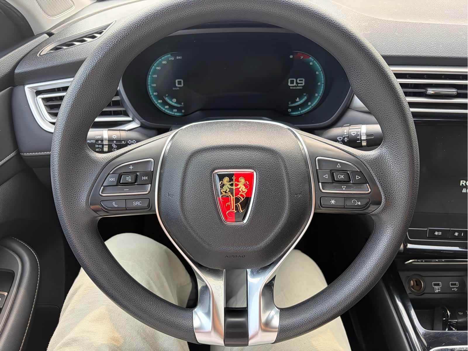 Roewe i5, 2021 16