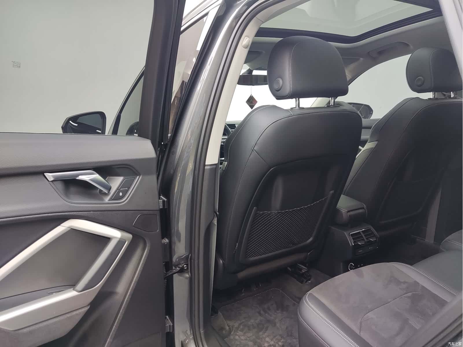 Audi Q3, 2022 6