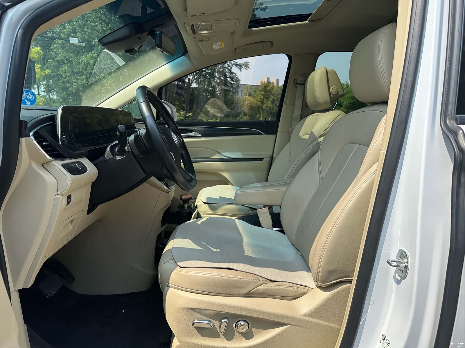 Buick GL8, 2022 8