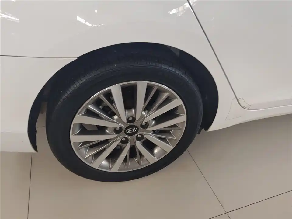 Hyundai Name picture