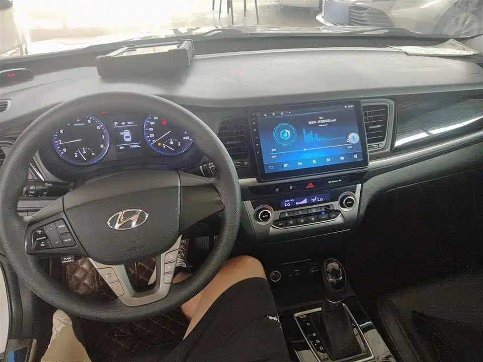 Hyundai Name picture