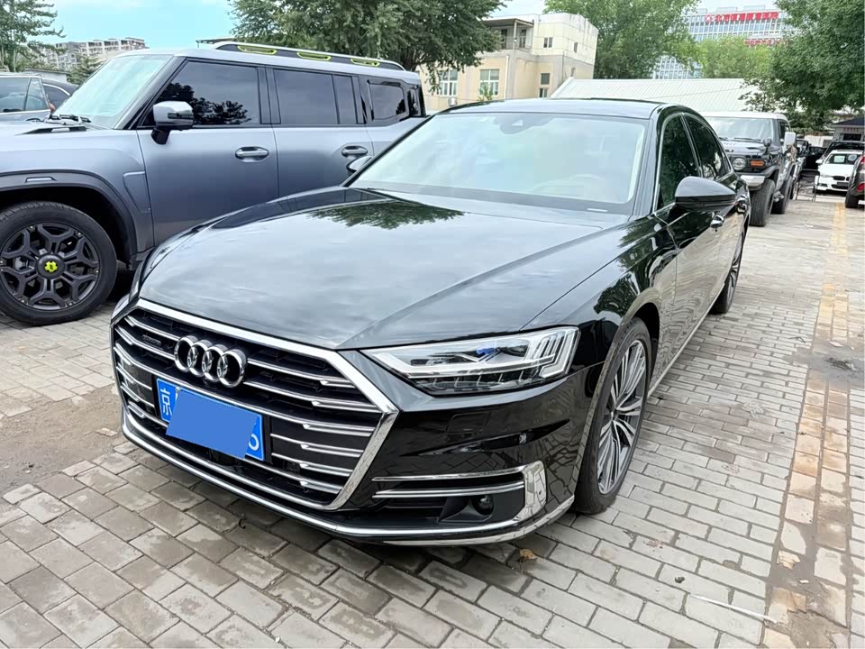 Audi A8