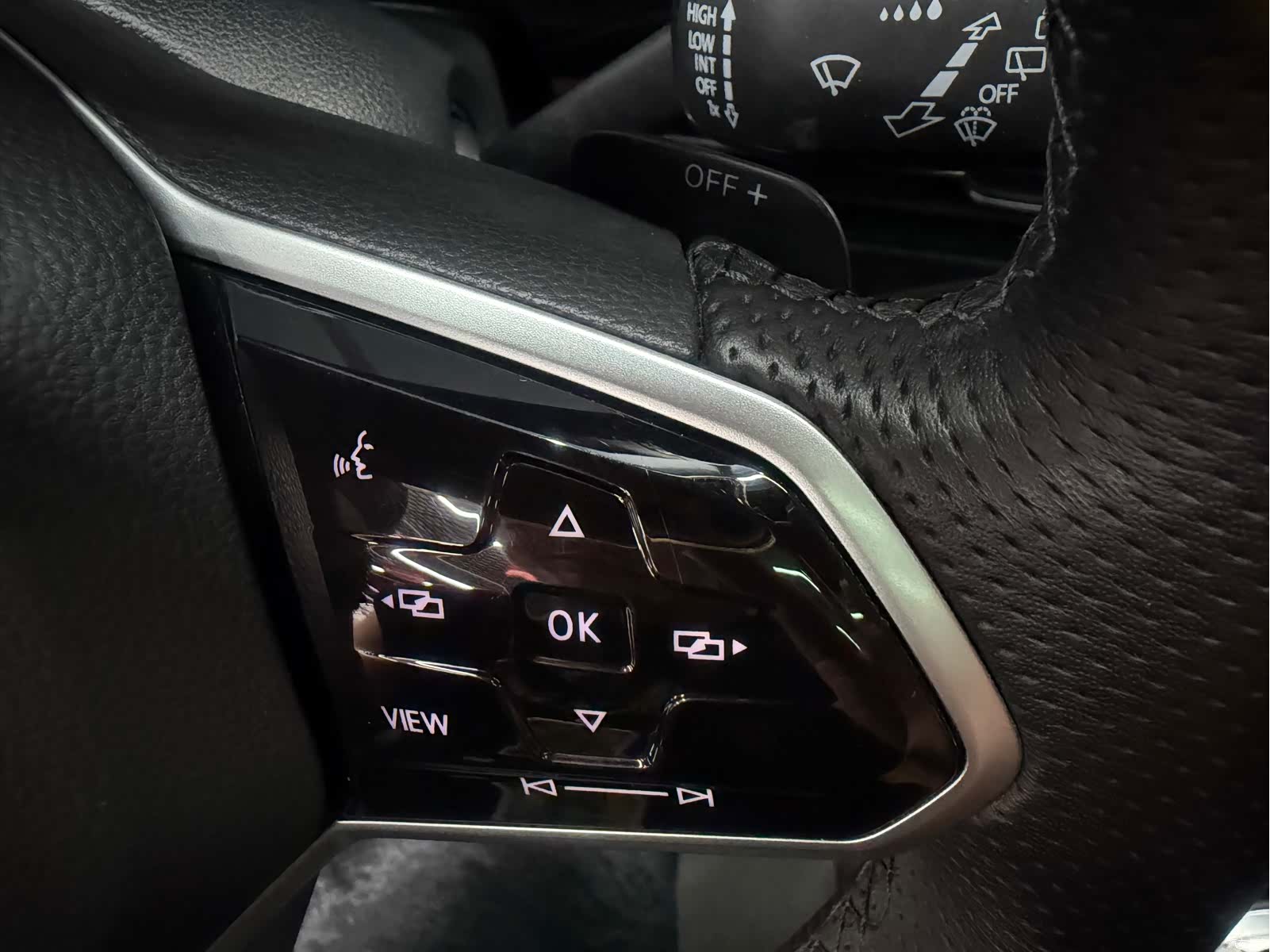 Volkswagen Golf, 2023 12