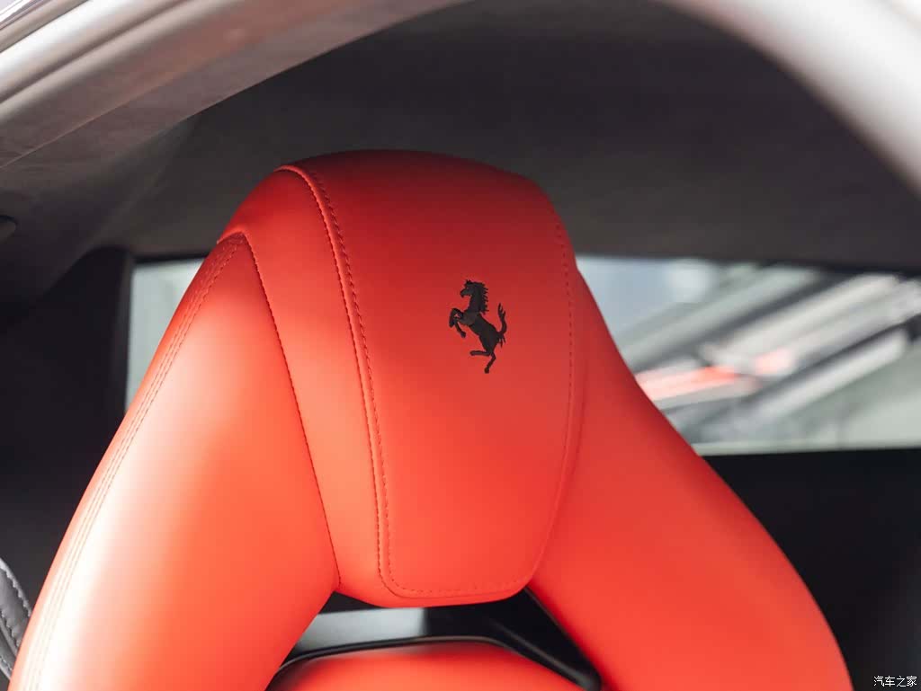 Ferrari 488, 2018 15