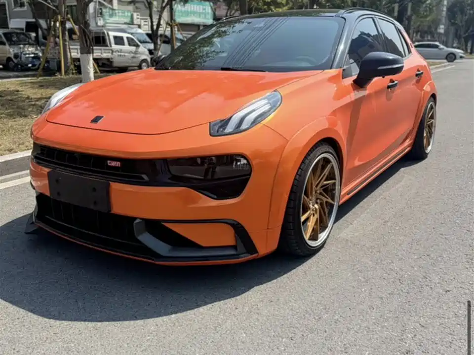 Lynk & Co 02 Hatchback