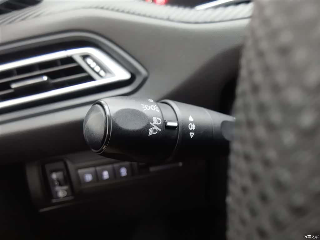Peugeot 308, 2019 21