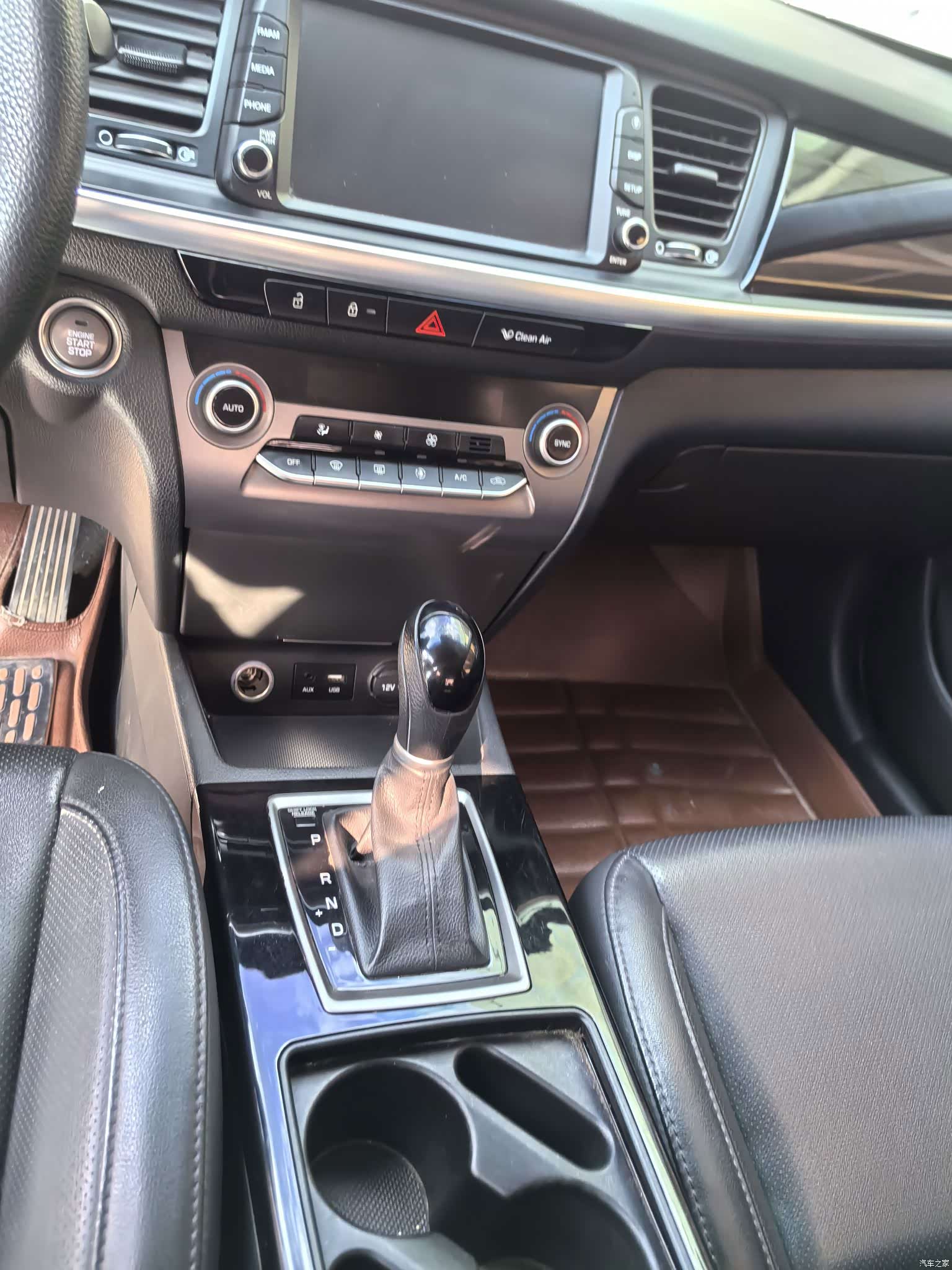 Hyundai GLS, 2017 9