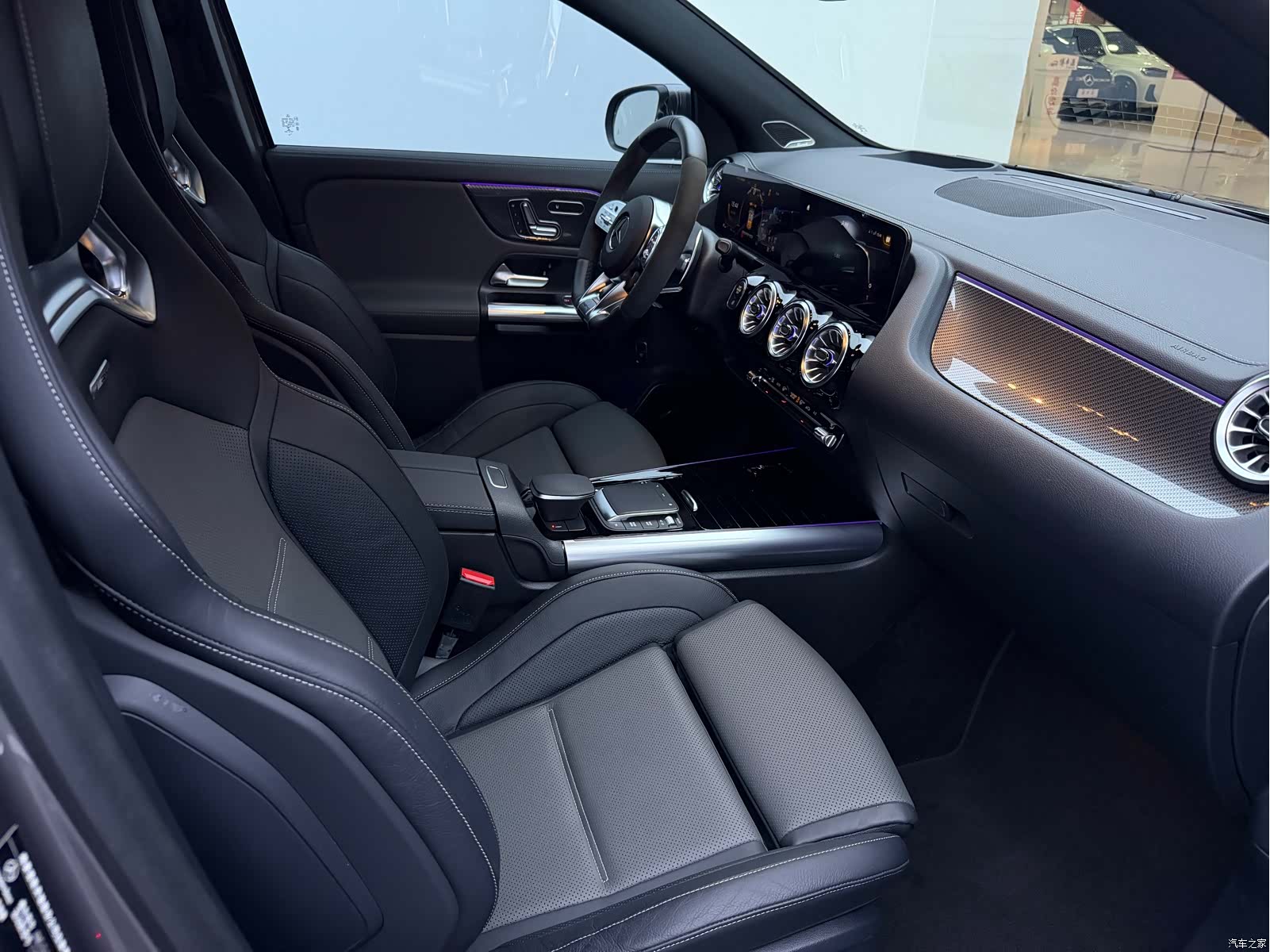Mercedes-Benz GLA, 2023 13