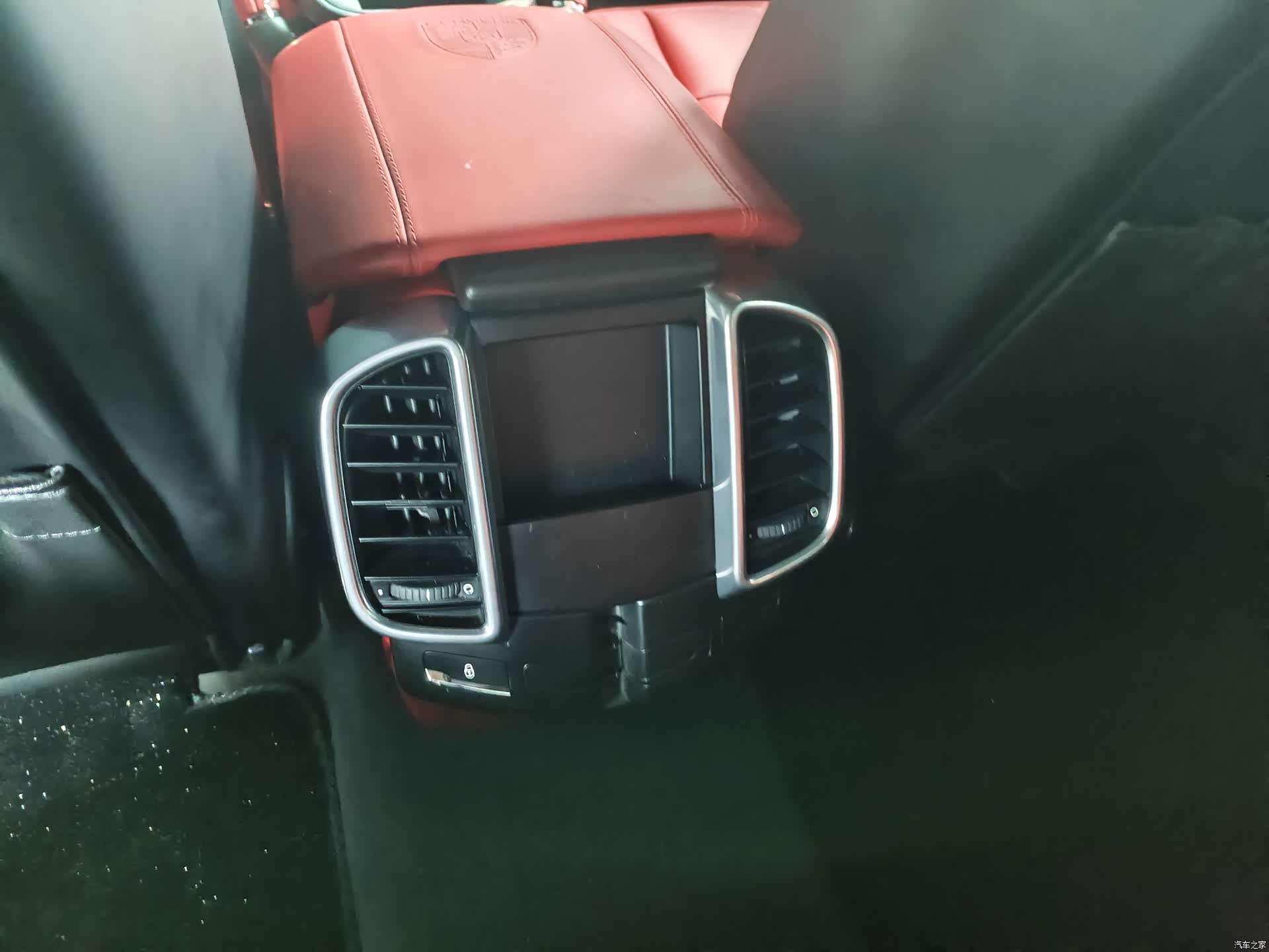 Porsche Cayenne, 2012 11