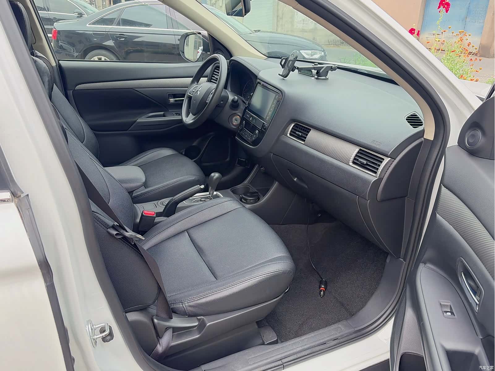 Mitsubishi Outlander, 2017 10