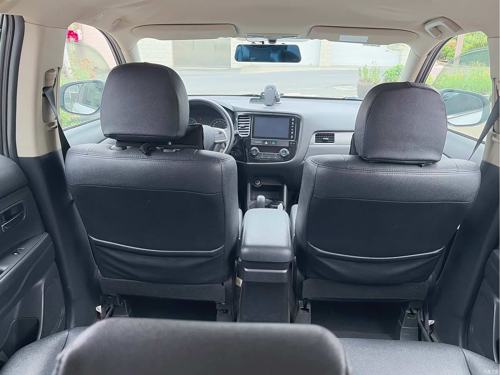 Mitsubishi Outlander, 2017 9
