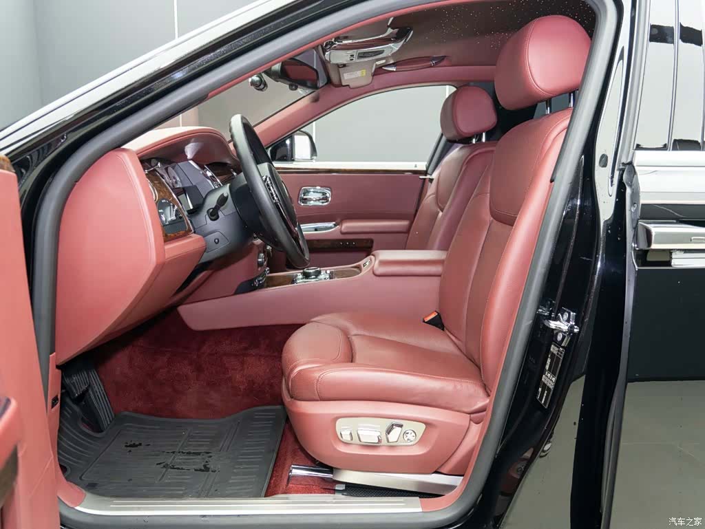 Rolls-Royce Ghost, 2017 7