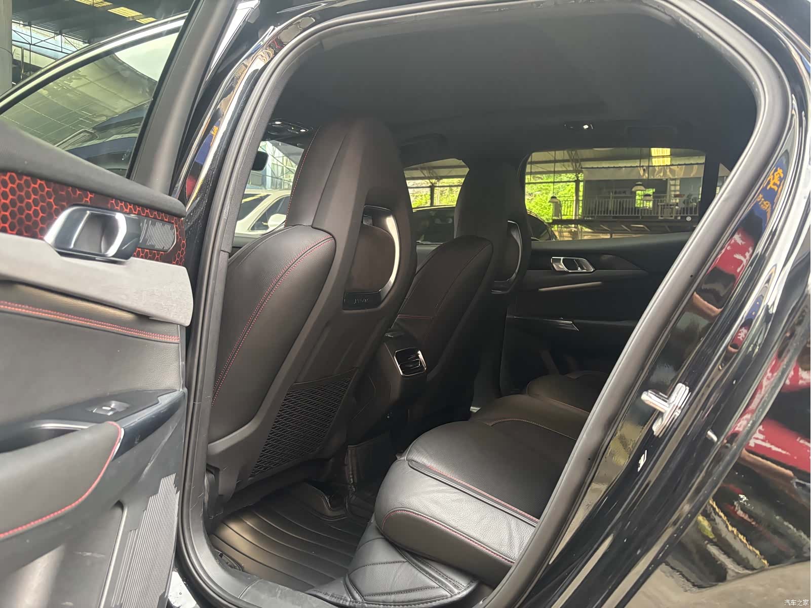 Lynk & Co 01, 2019 все фото