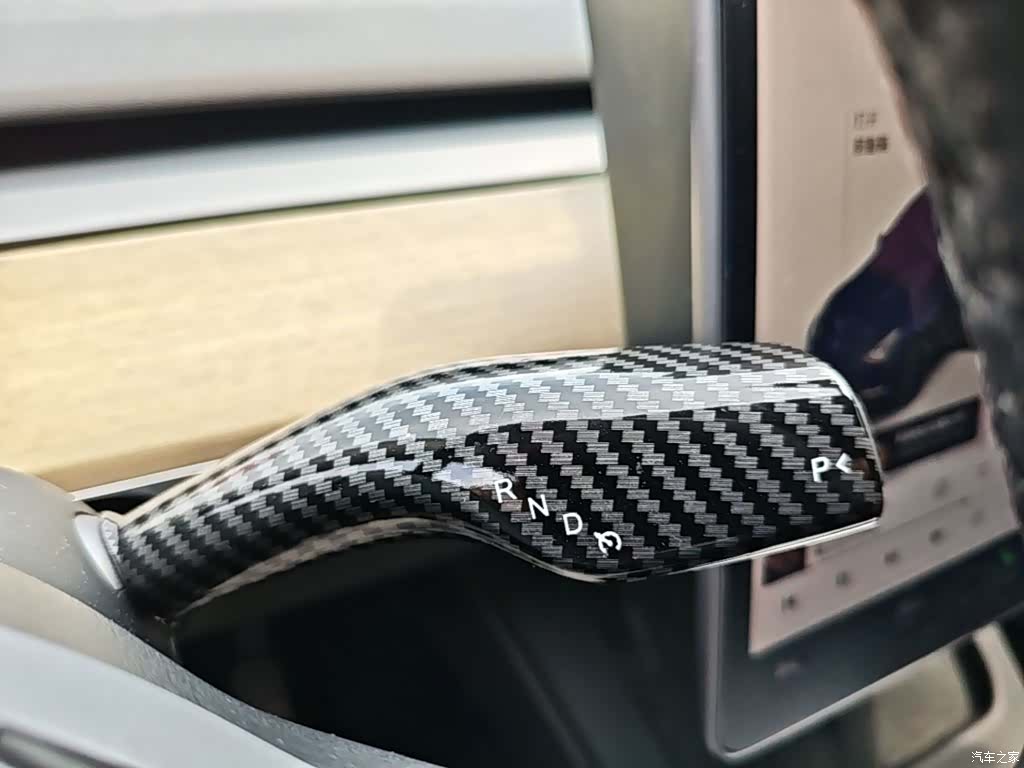 Tesla Model Y, 2023 14