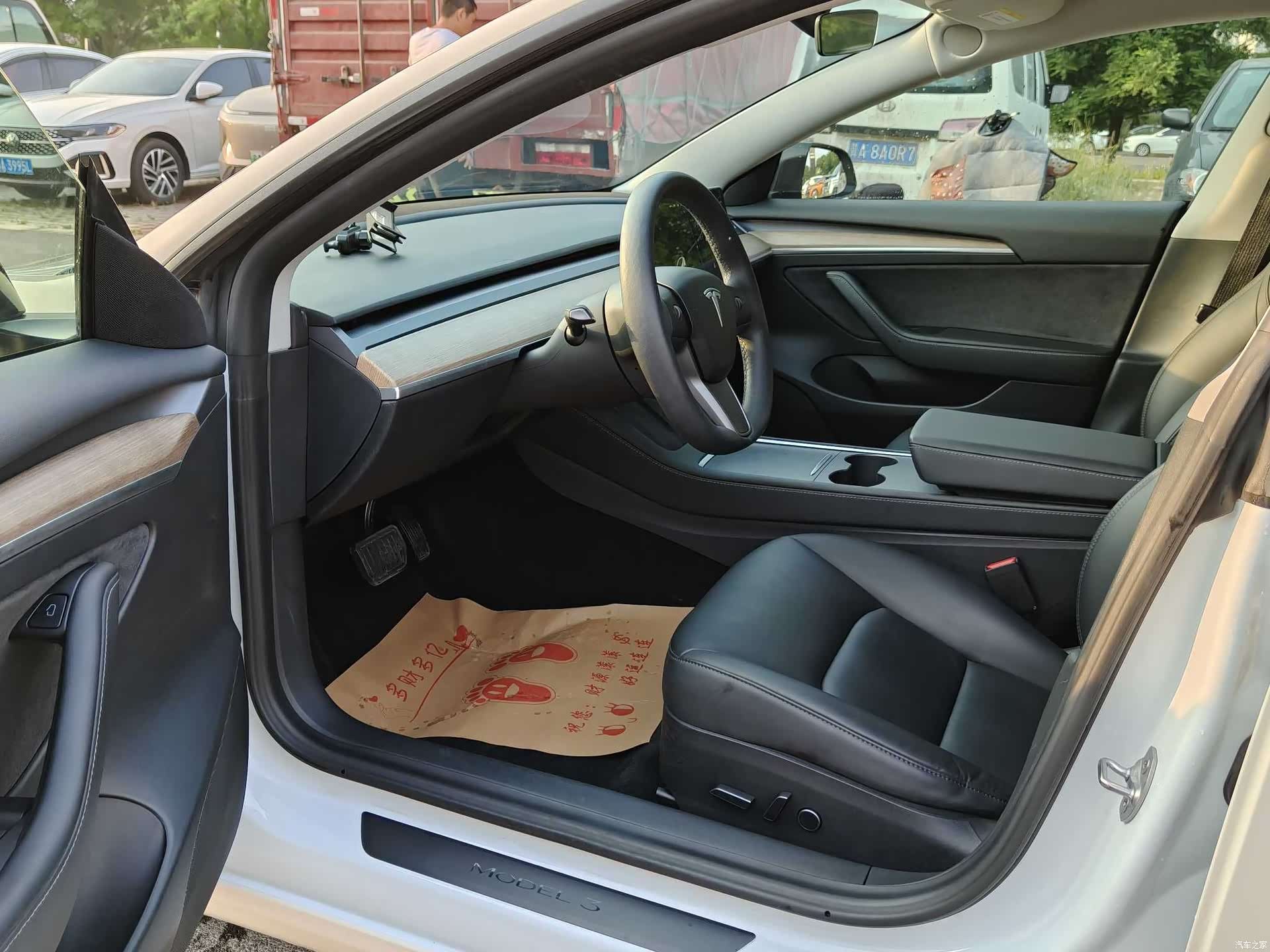 Tesla Model 3, 2021 13