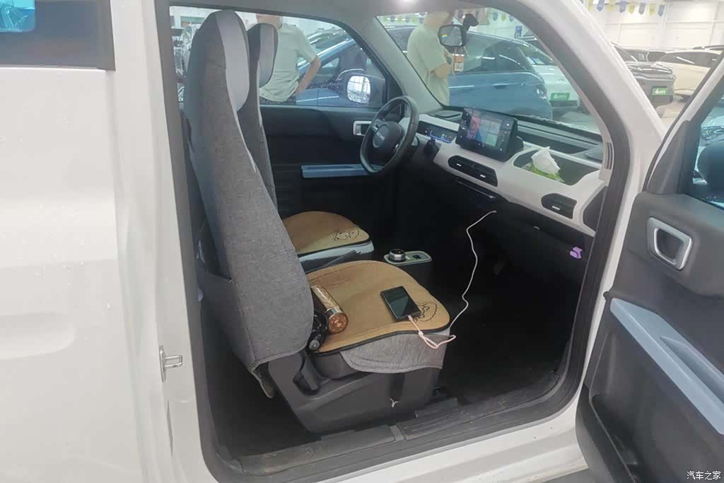 Geely Panda, 2025 8
