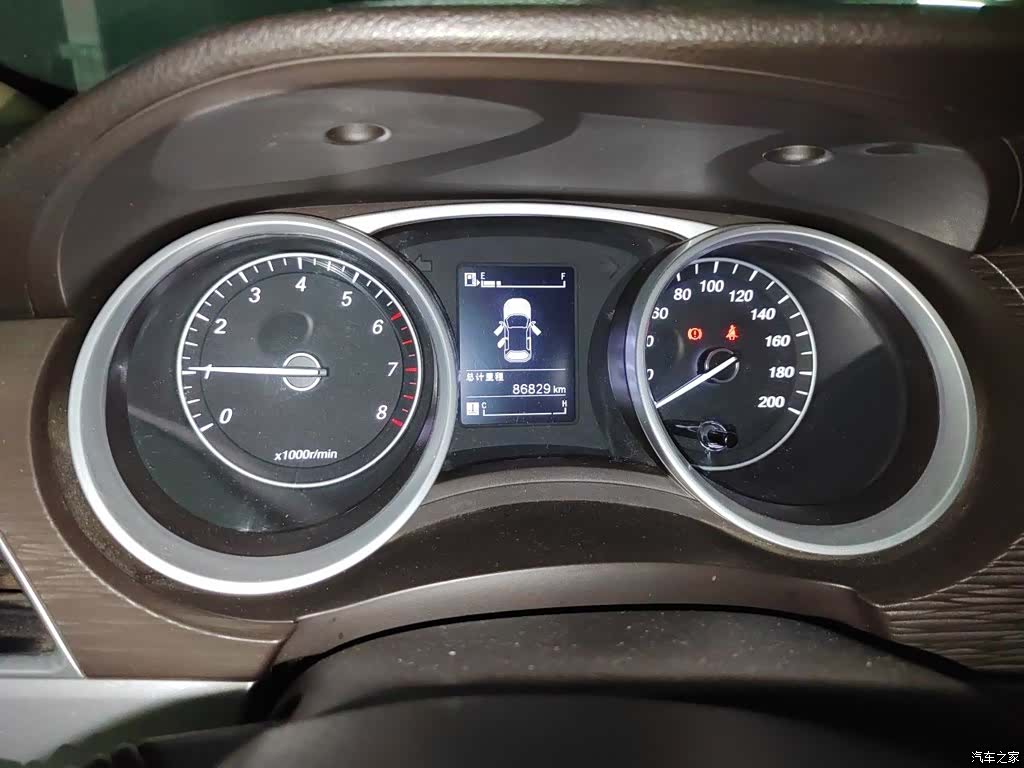 Wuling 730, 2017 13