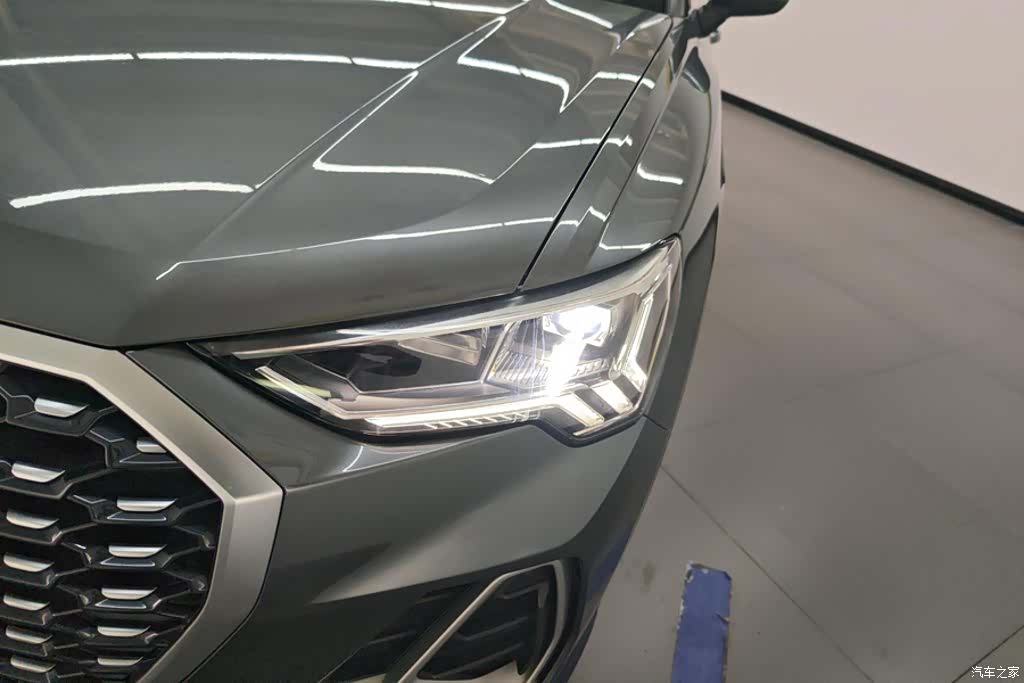 Audi Q3, 2021 все фото