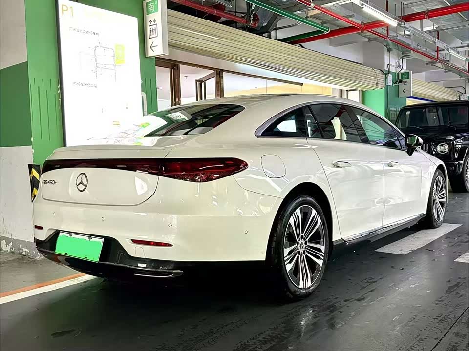 Mercedes-Benz EQS Mercedes-Benz EQS