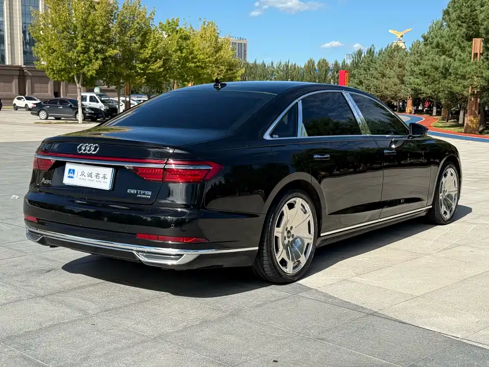 Audi A8