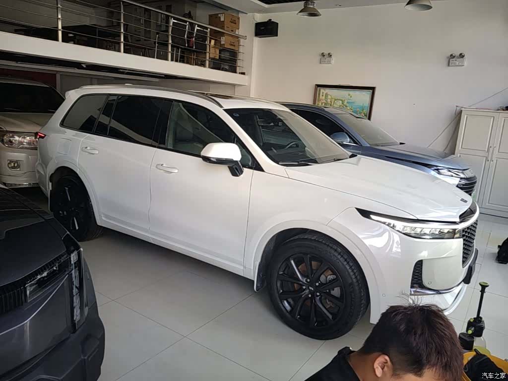 Li Auto ONE, 2022 4