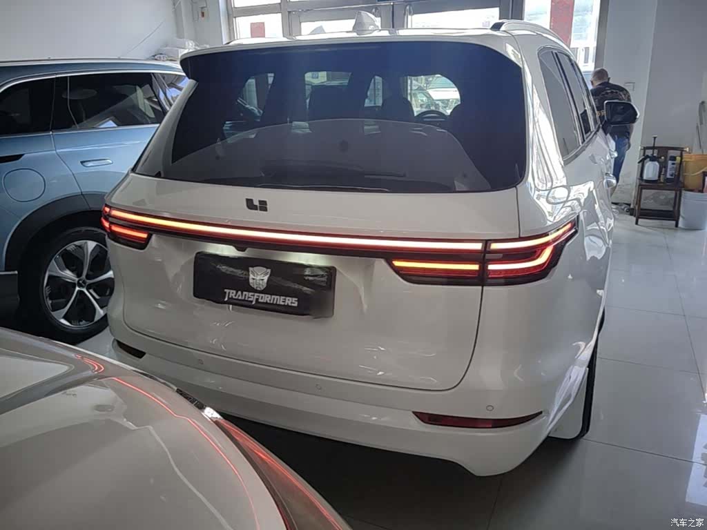 Li Auto ONE, 2022 6