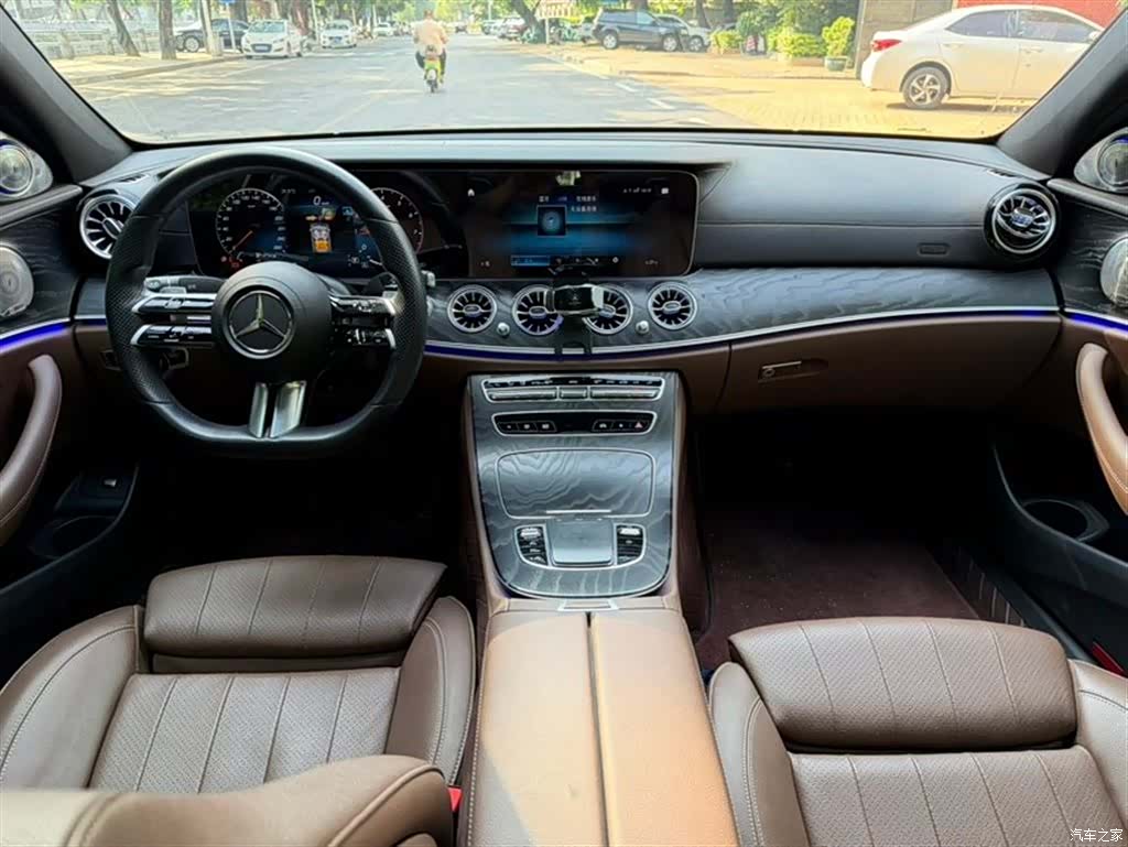 Mercedes-Benz E-Class, 2022 все фото